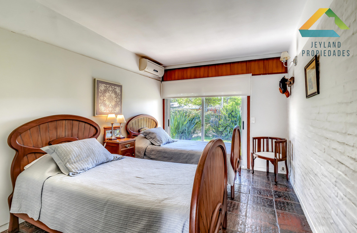 Casa ID.258 - CASA EN VENTA A 3 CUADRAS DE LA PLAYA