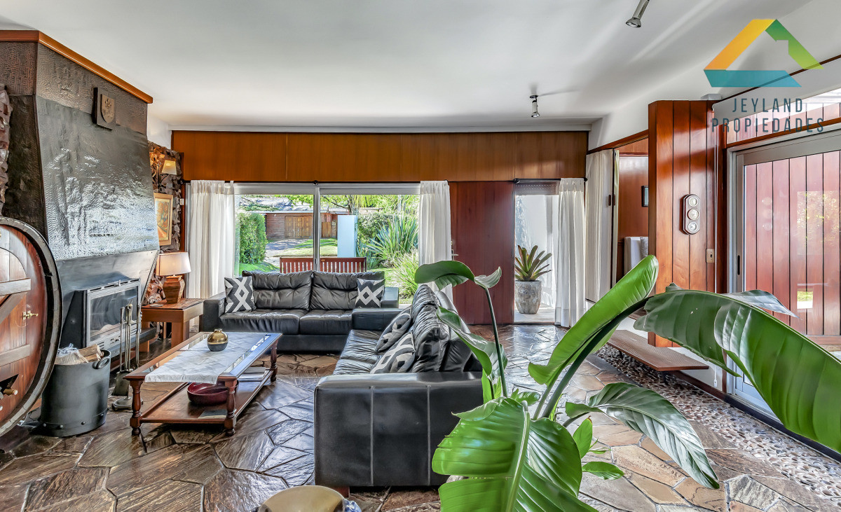 Casa ID.258 - CASA EN VENTA A 3 CUADRAS DE LA PLAYA