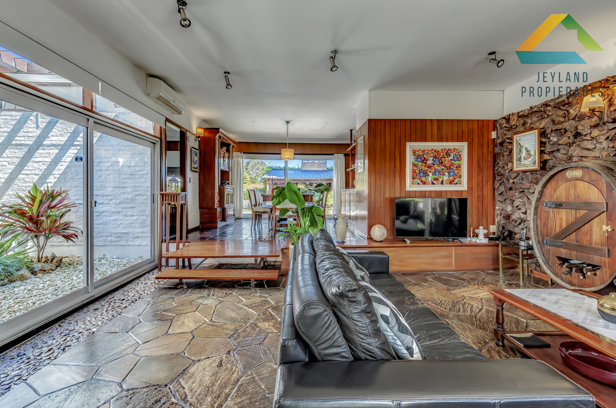 Casa ID.258 - CASA EN VENTA A 3 CUADRAS DE LA PLAYA