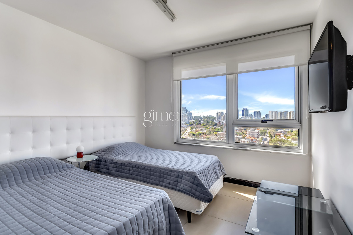 Apartamento ID.279 - Venta de Apartamento 3 Dormitorios Playa Mansa - Punta del Este 