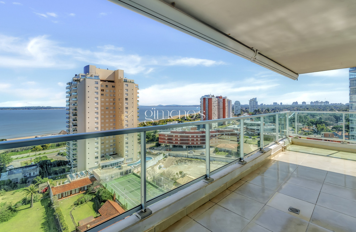 Apartamento ID.279 - Venta de Apartamento 3 Dormitorios Playa Mansa - Punta del Este 