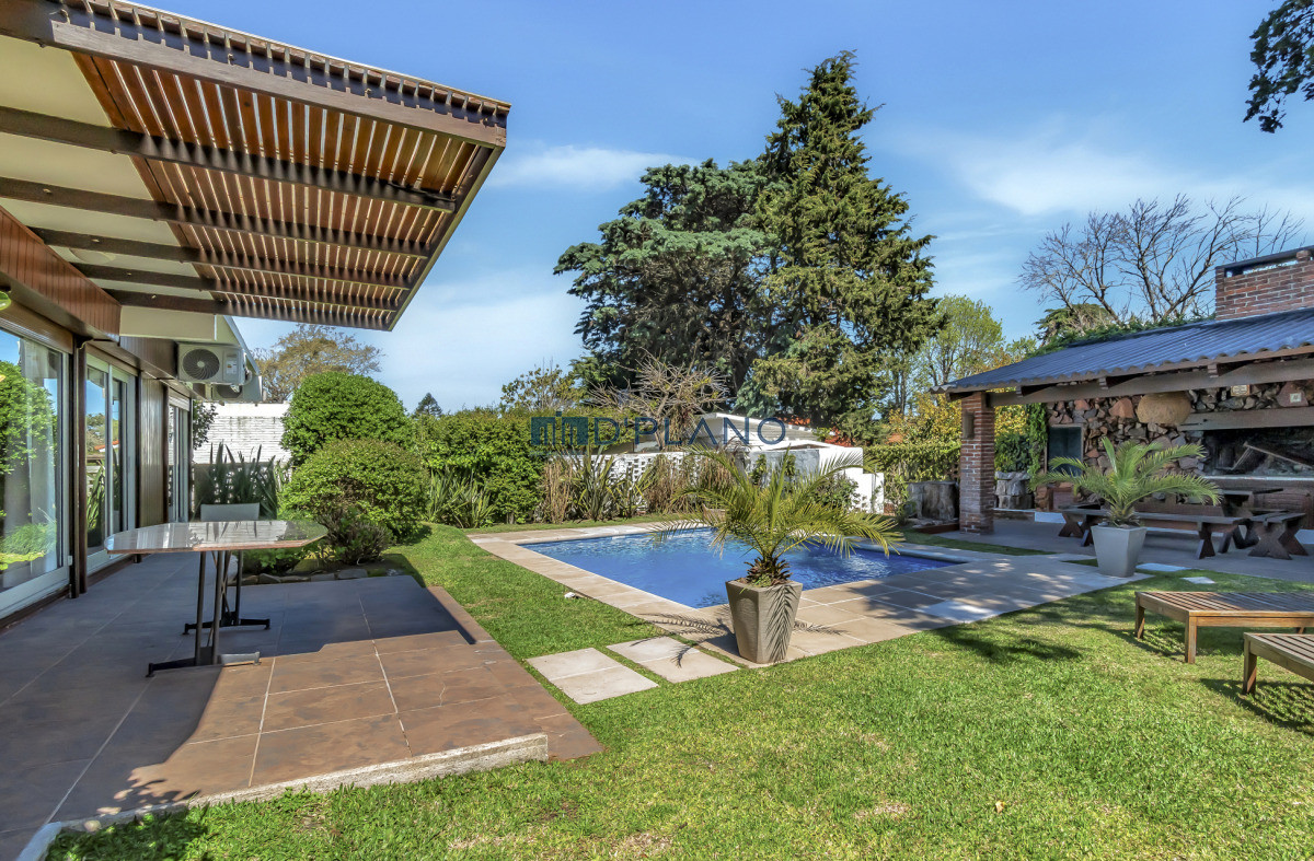 Casa ID.117 - CASA EN VENTA A 3 CUADRAS DE LA PLAYA