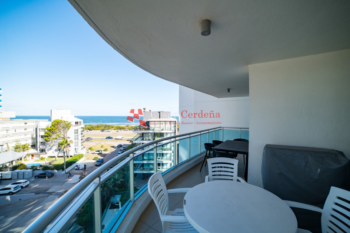 Apartamento ID.1985 - VENTA - Apartamento de tres dormitorios mas servicio en venta con balcón y garage