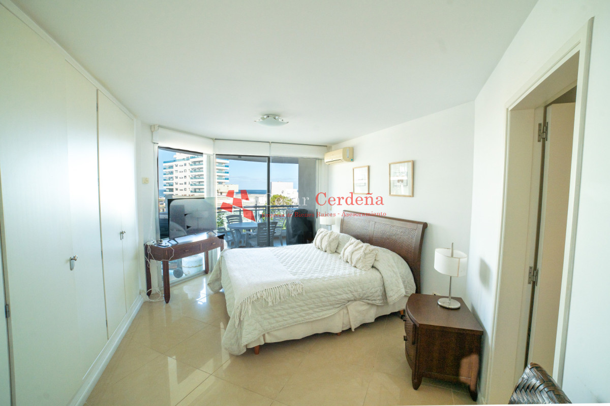 Apartamento ID.1985 - VENTA - Apartamento de tres dormitorios mas servicio en venta con balcón y garage