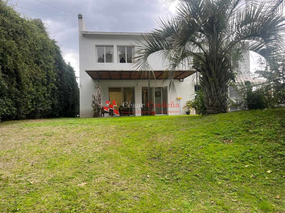 Casa ID.1954 - VENTA - Moderna Casa a metros del MAR