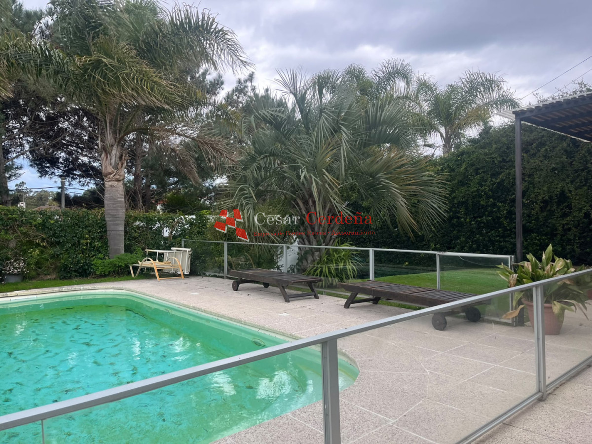 Casa ID.1954 - VENTA - Moderna Casa a metros del MAR