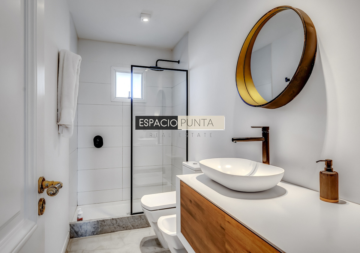 Apartamento ID.1715 - En venta apartamento 3 dormitorios con vista al mar