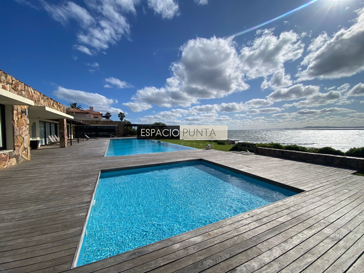 Apartamento ID.1405 - Excelente apartamento con vistas privilegiadas de punta