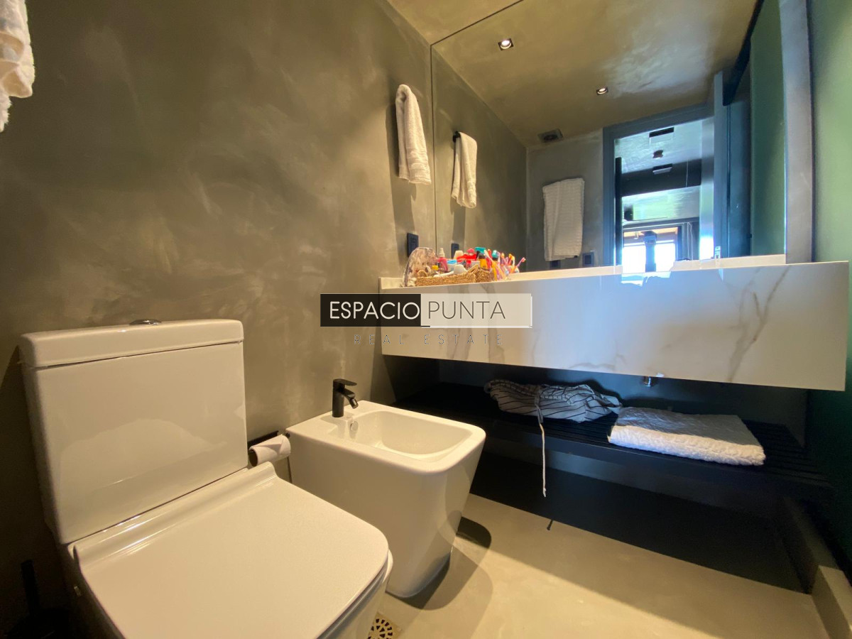 Apartamento ID.1405 - Excelente apartamento con vistas privilegiadas de punta