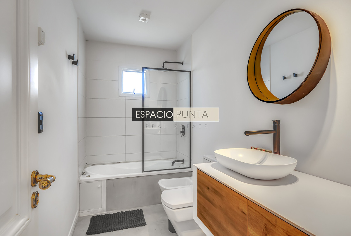 Apartamento ID.1715 - En venta apartamento 3 dormitorios con vista al mar