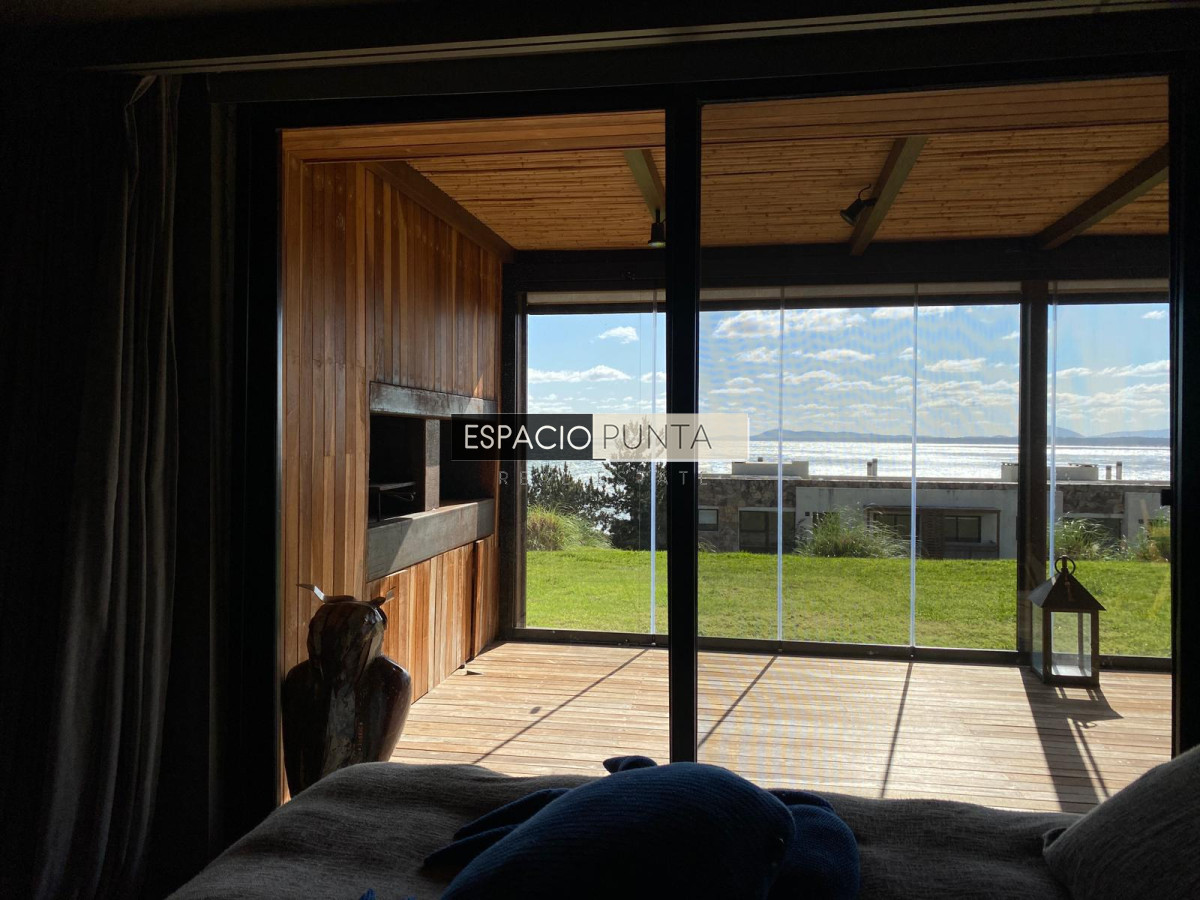 Apartamento ID.1405 - Excelente apartamento con vistas privilegiadas de punta