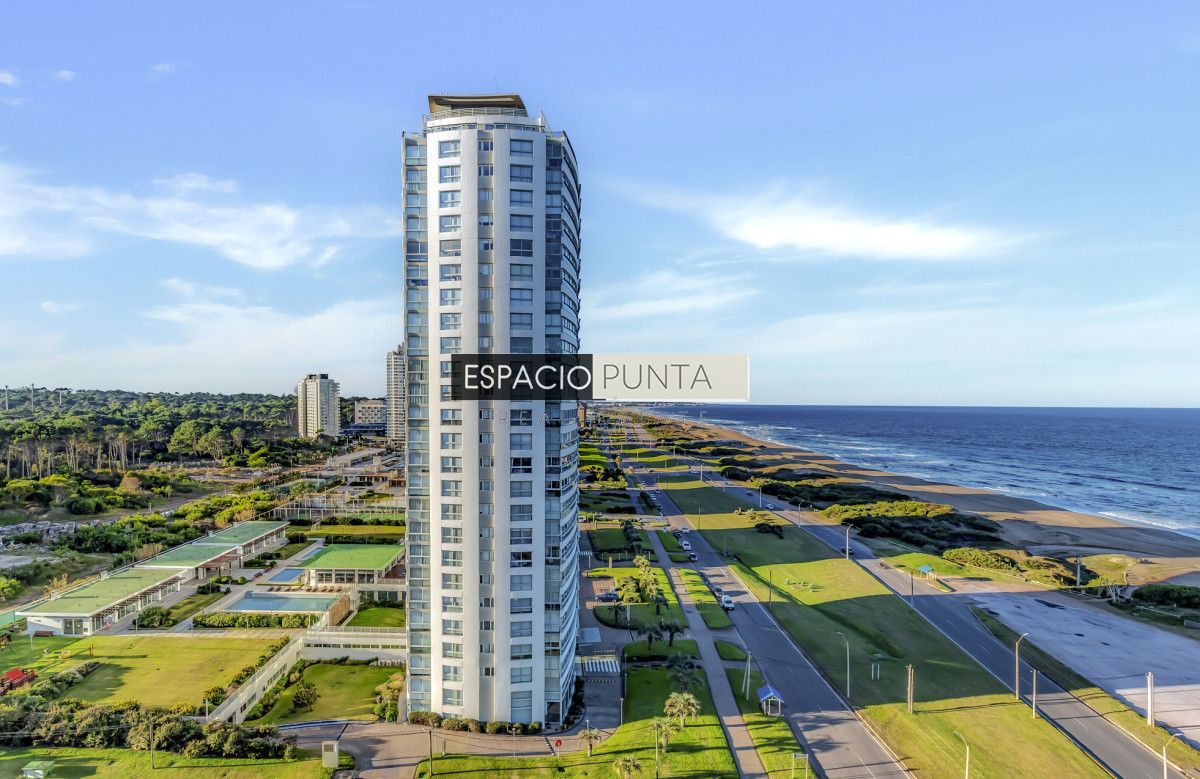 Apartamento ID.2518 - Espectacular Apartamento en Primera Línea Brava