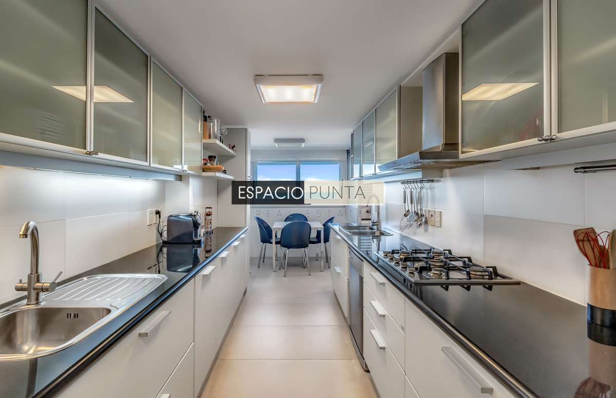 Apartamento ID.2518 - Espectacular Apartamento en Primera Línea Brava