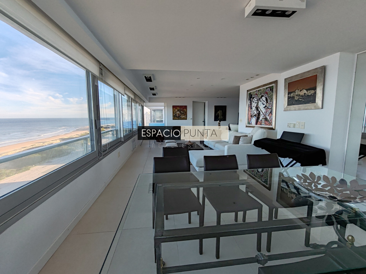 Apartamento ID.2518 - Espectacular Apartamento en Primera Línea Brava