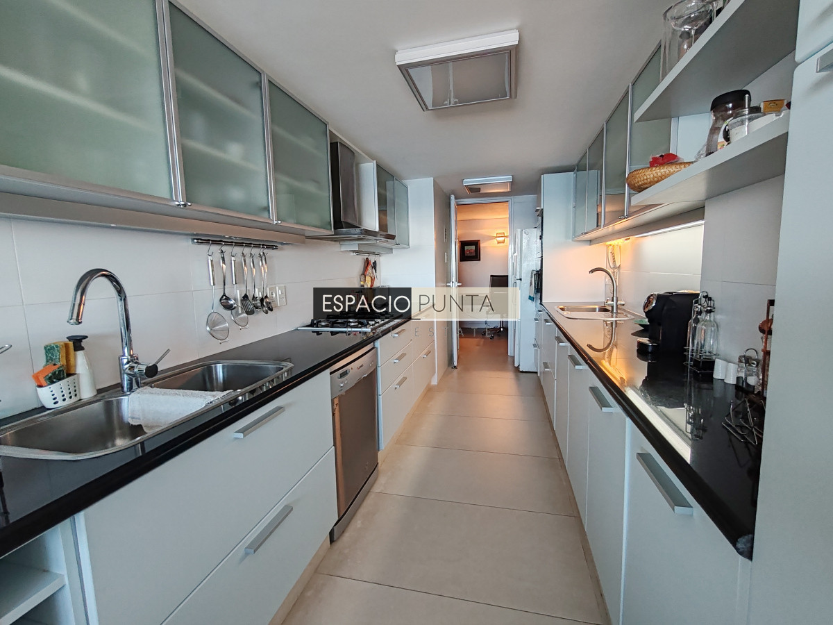 Apartamento ID.2518 - Espectacular Apartamento en Primera Línea Brava