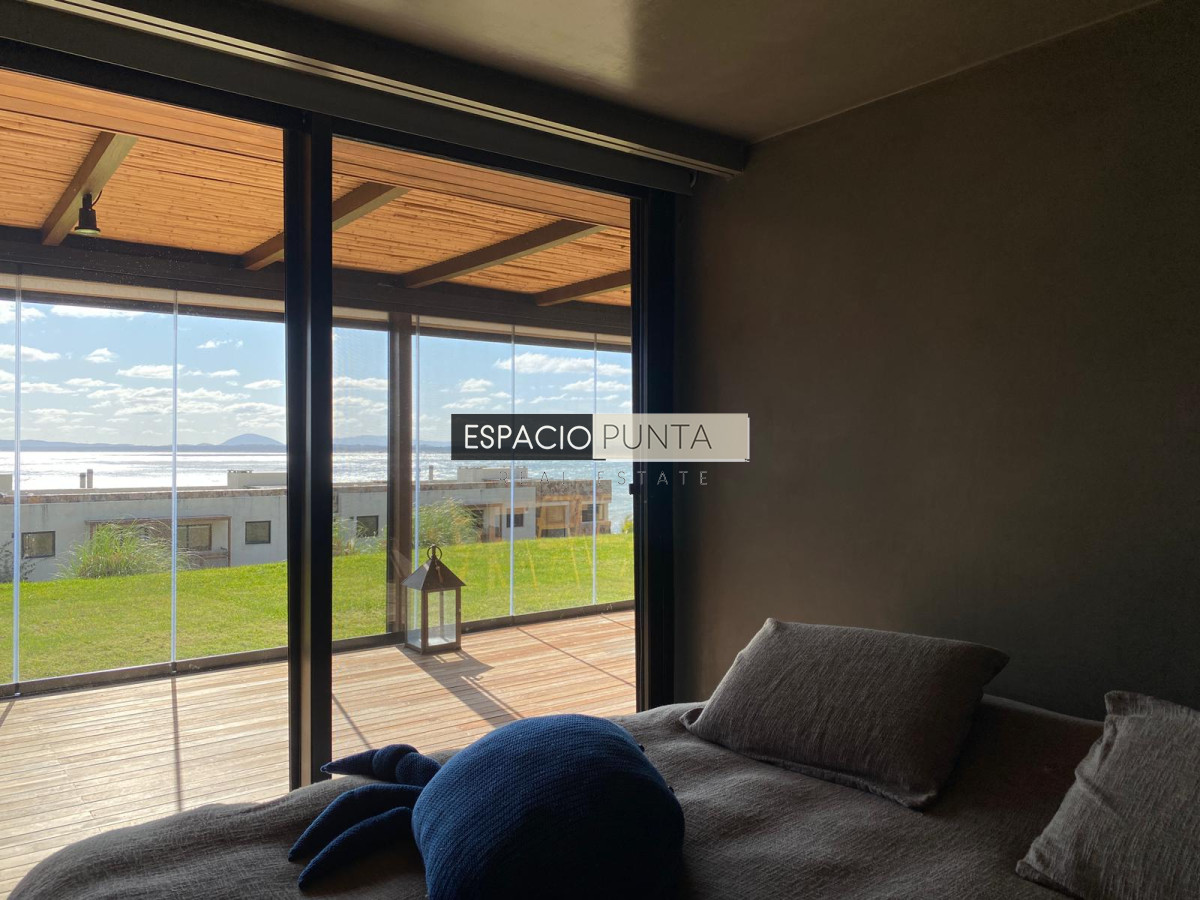 Apartamento ID.1405 - Excelente apartamento con vistas privilegiadas de punta