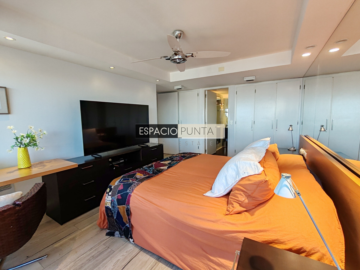 Apartamento ID.2518 - Espectacular Apartamento en Primera Línea Brava