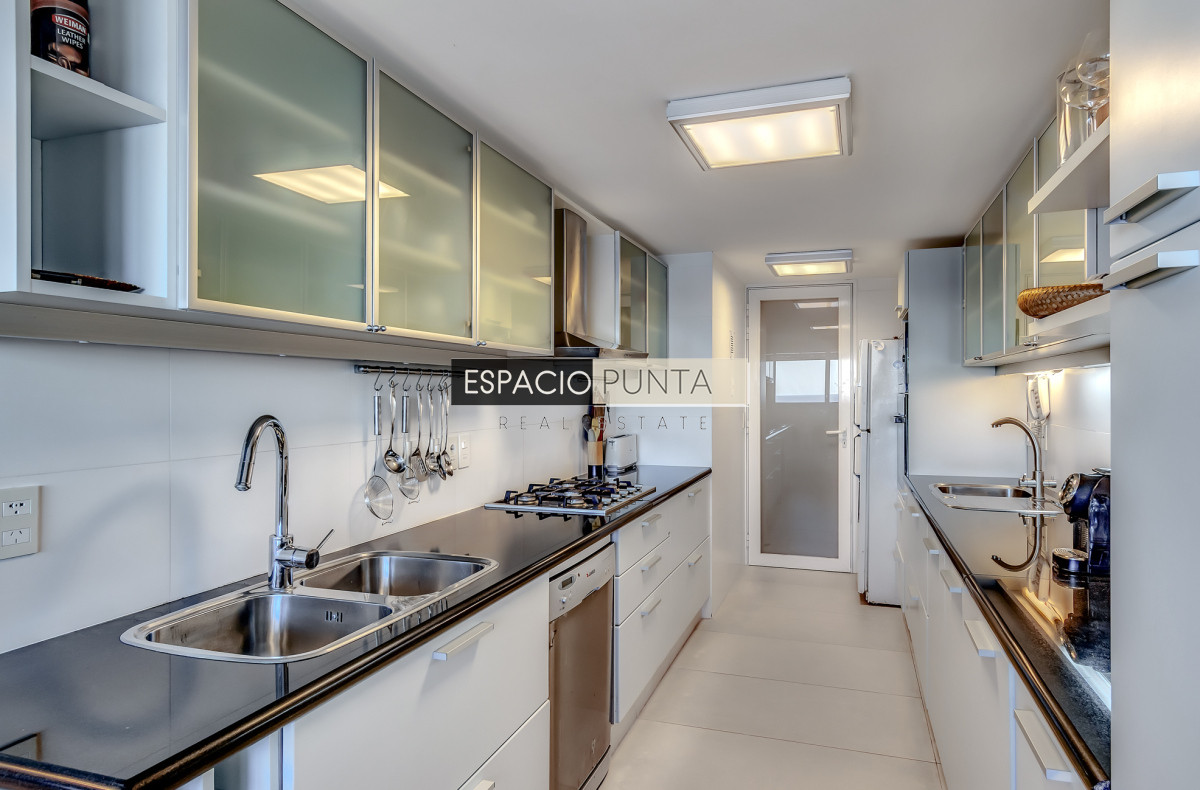 Apartamento ID.2518 - Espectacular Apartamento en Primera Línea Brava