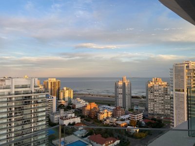 Apartamento de 1 Dormitorio con Vista al Mar, a metros de la Playa, Punta del Este