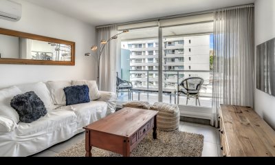 En venta apto 1 dormitorio y medio en torre de categoría