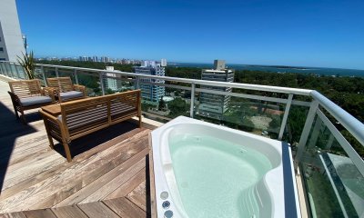 Penthouse en Venta - 3 Dormitorios con Vistas al Mar y Full Amenities