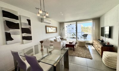 En venta apto 1 dormitorio y medio en torre de categoría