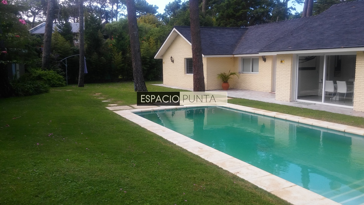 Casa ID.297 - Casa en Venta a  pasos del Mar Punta del este