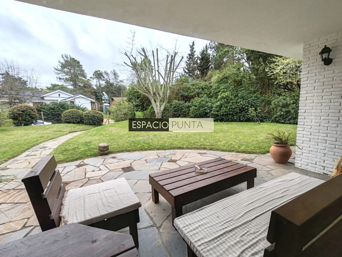 Casa ID.1611 - Amplia casa 4 dormitorios en zona del Golf