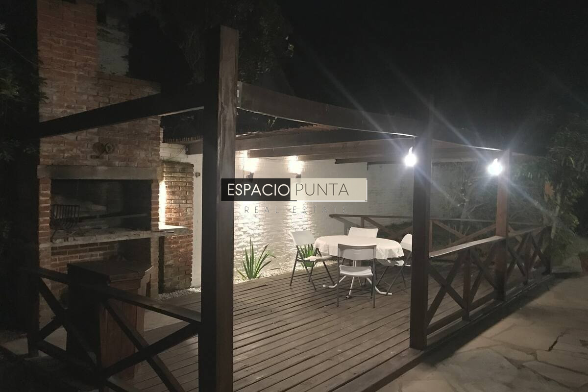Casa ID.1611 - Amplia casa 4 dormitorios en zona del Golf