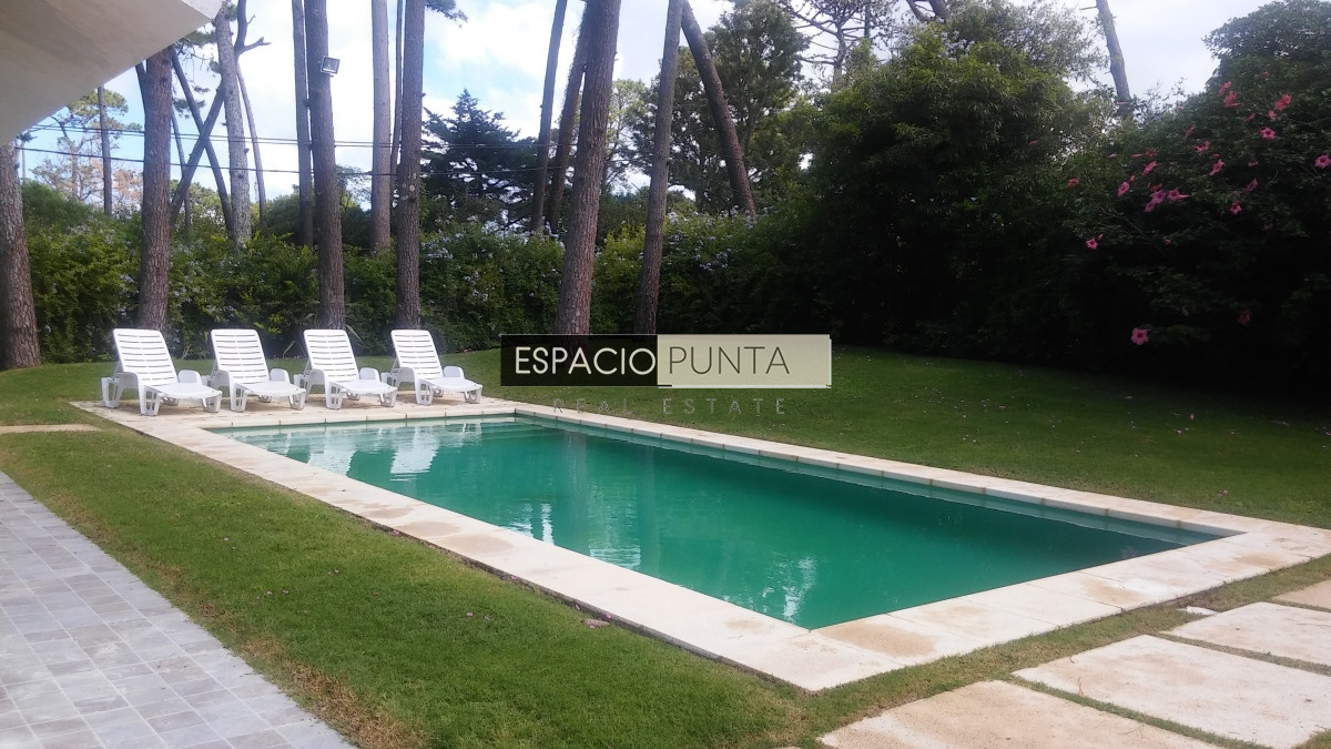 Casa ID.297 - Casa en Venta a  pasos del Mar Punta del este