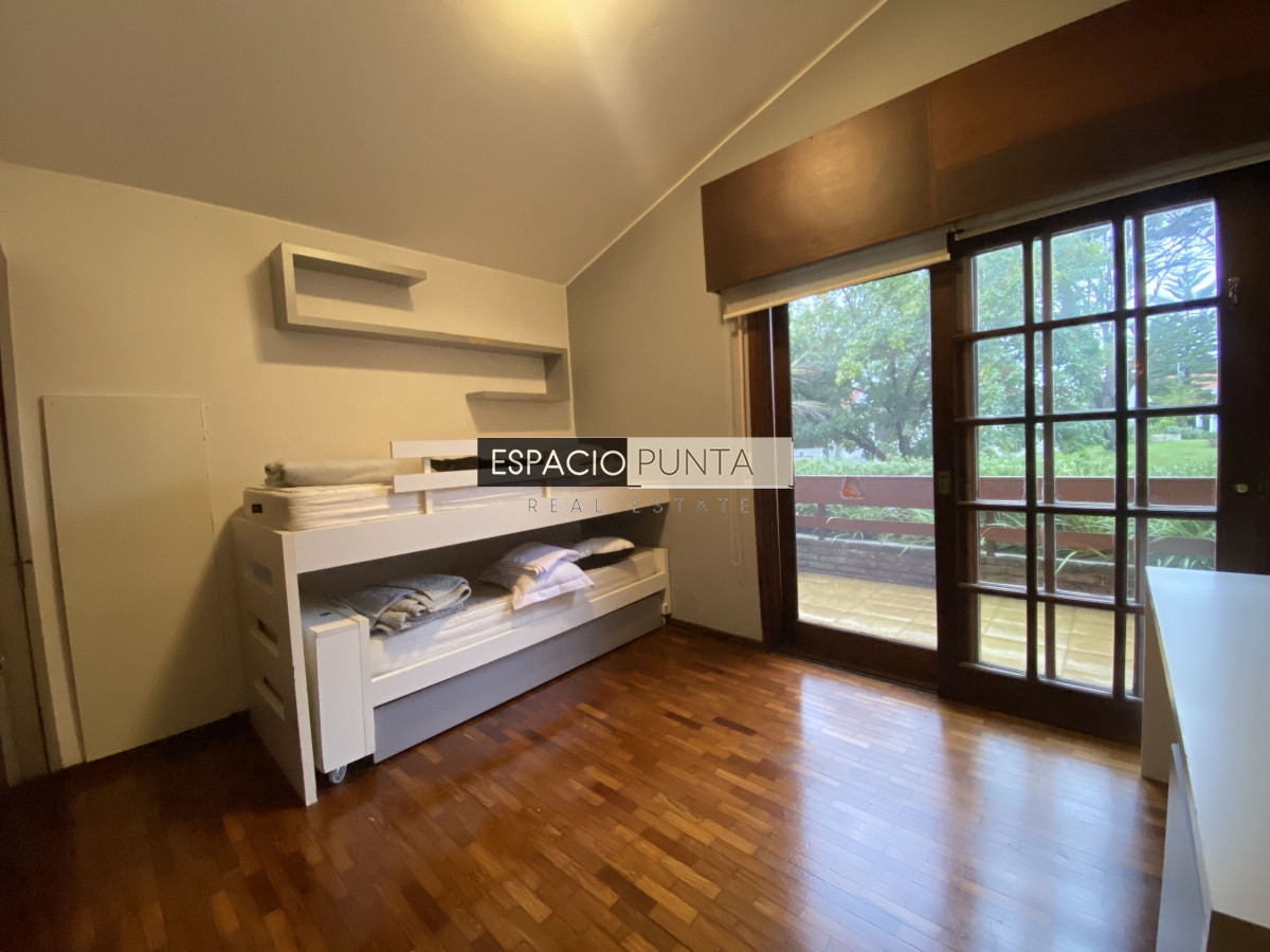 Casa ID.275 - Vendo Casa en Playa Mansa