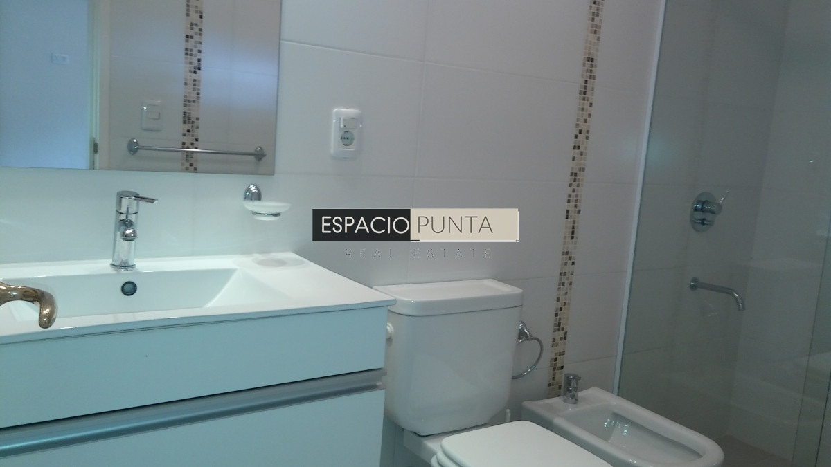 Casa ID.297 - Casa en Venta a  pasos del Mar Punta del este