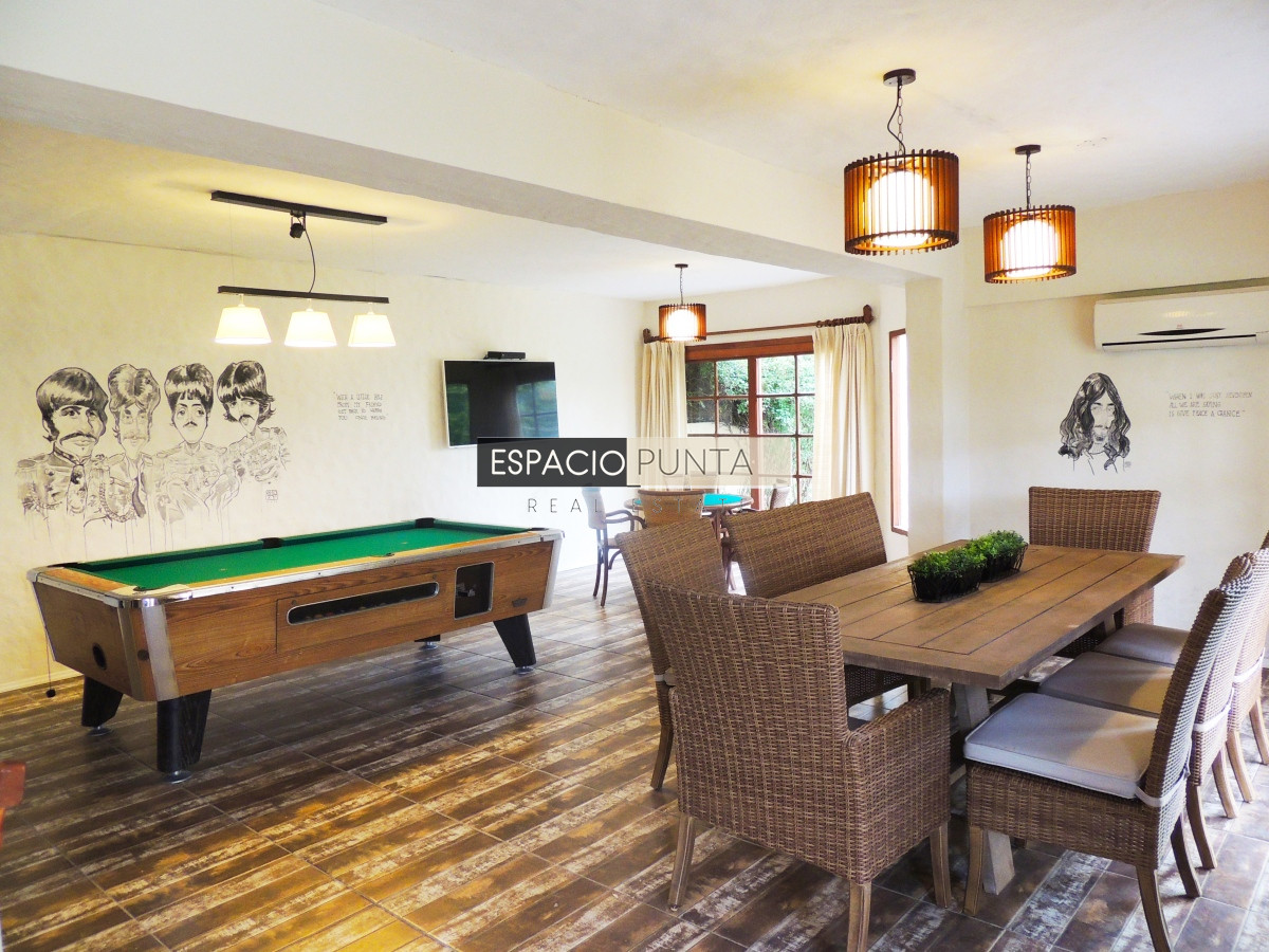 Casa ID.295 - Vendo Excelente Casa en Playa Mansa Punta del Este