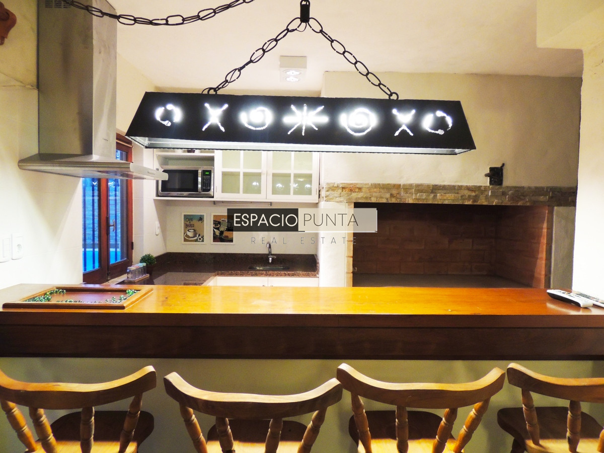 Casa ID.295 - Vendo Excelente Casa en Playa Mansa Punta del Este