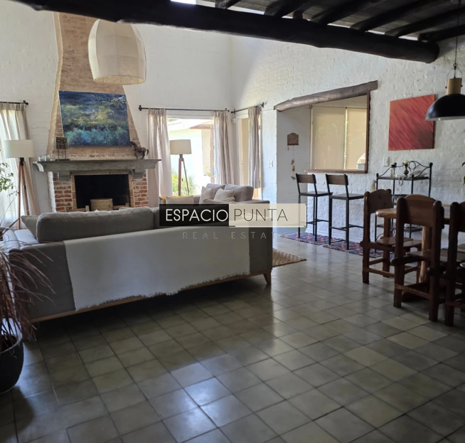 Casa ID.3917 - Gran casa en La Barra con piscina