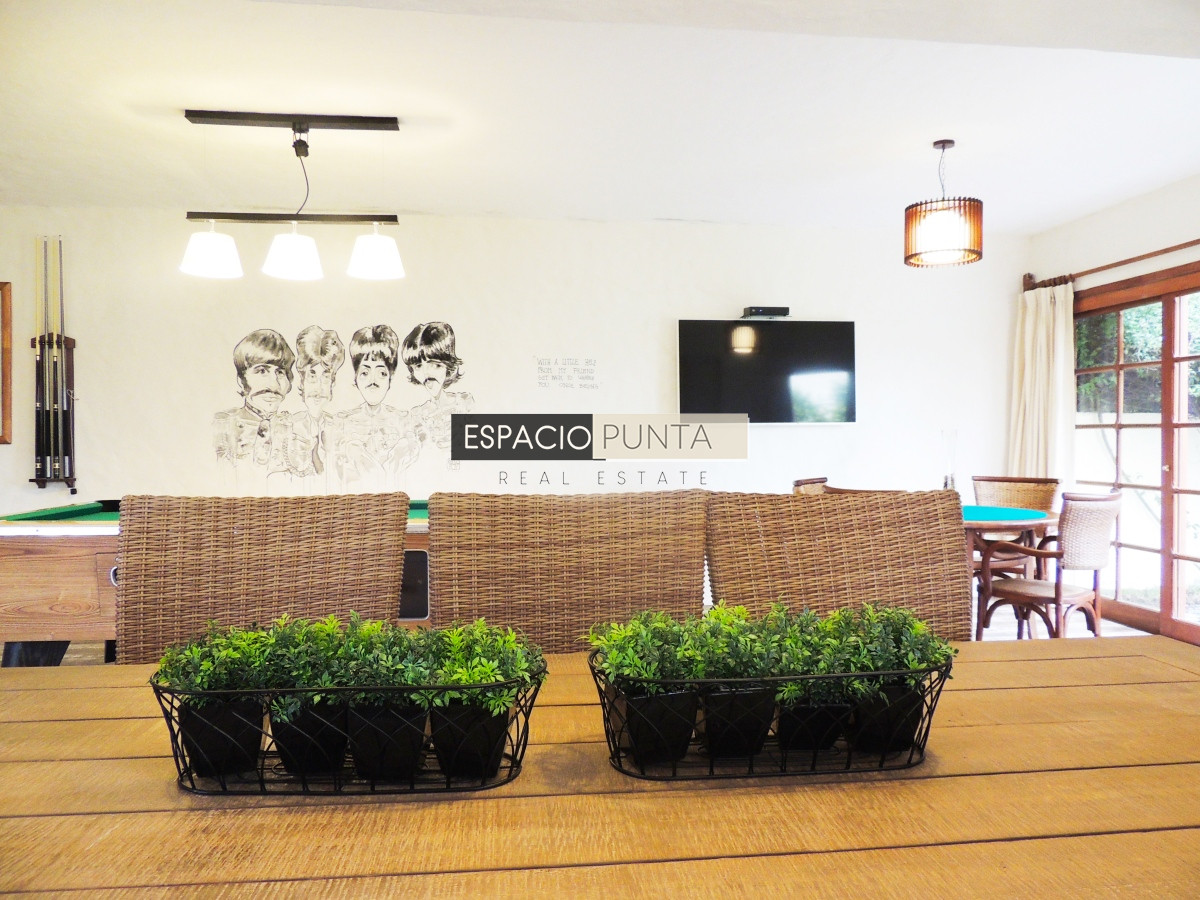 Casa ID.295 - Vendo Excelente Casa en Playa Mansa Punta del Este