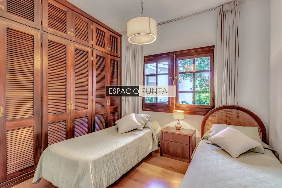 Casa ID.786 - Espectacular Casa de 6 dormitorios en San Rafael