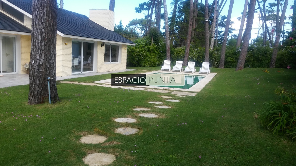 Casa ID.297 - Casa en Venta a  pasos del Mar Punta del este