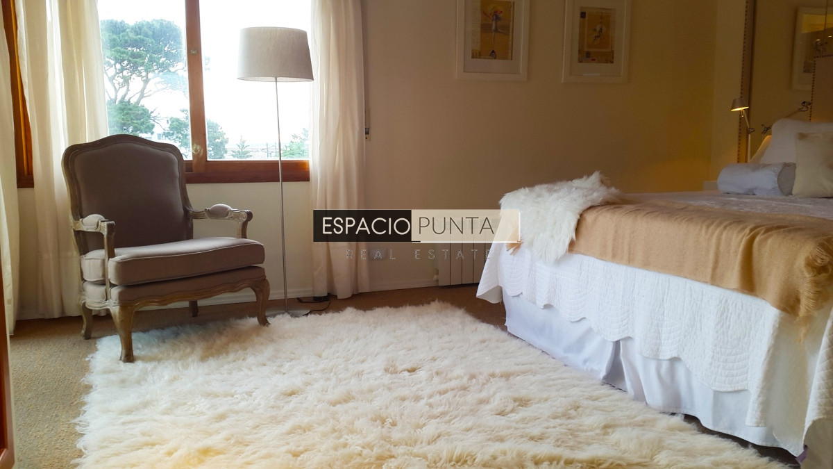Casa ID.295 - Vendo Excelente Casa en Playa Mansa Punta del Este