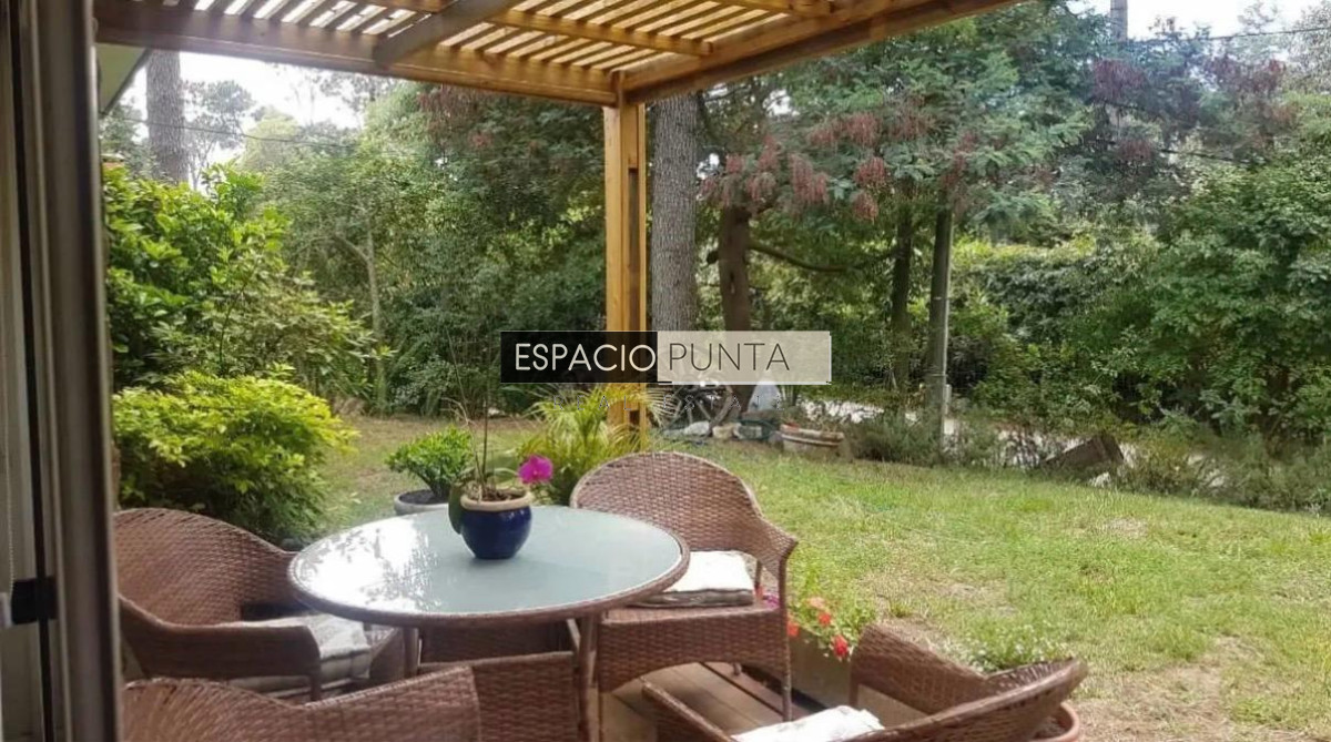 Casa ID.5209 - Casa minimalista de 3 dormitorios con piscina climatizada en Cantegril