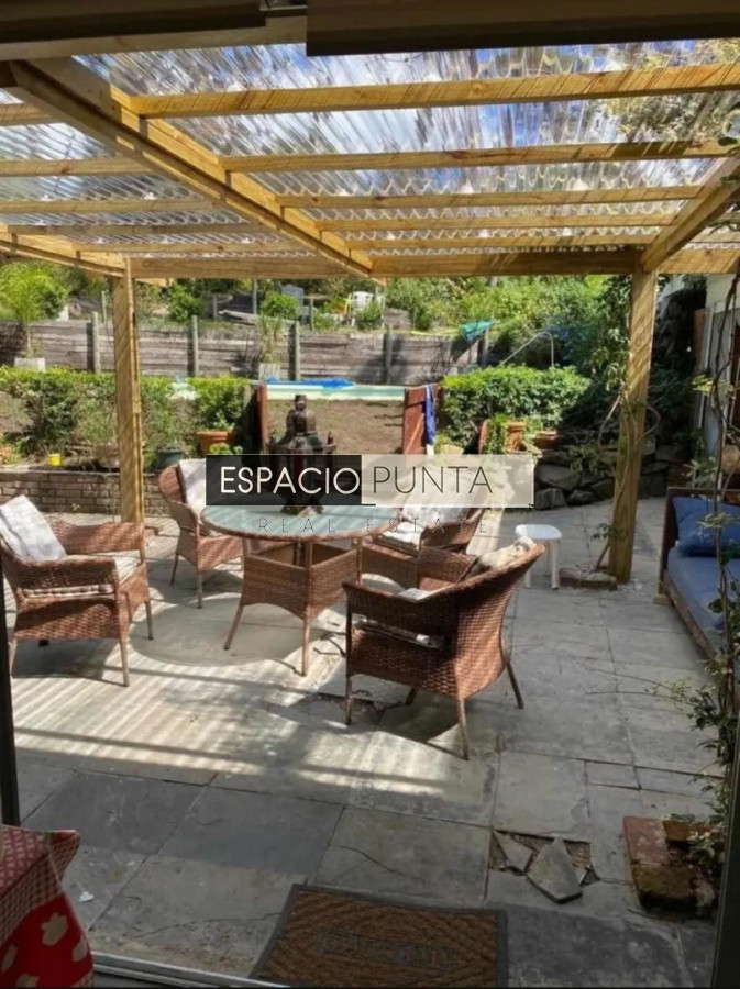 Casa ID.5209 - Casa minimalista de 3 dormitorios con piscina climatizada en Cantegril