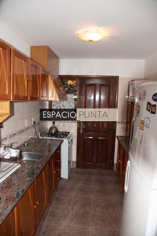Casa ID.5005 - Casa de 4 dormitorios en Pinares 