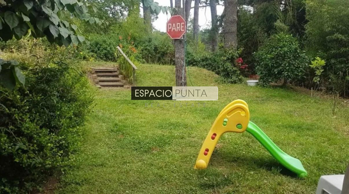 Casa ID.5209 - Casa minimalista de 3 dormitorios con piscina climatizada en Cantegril