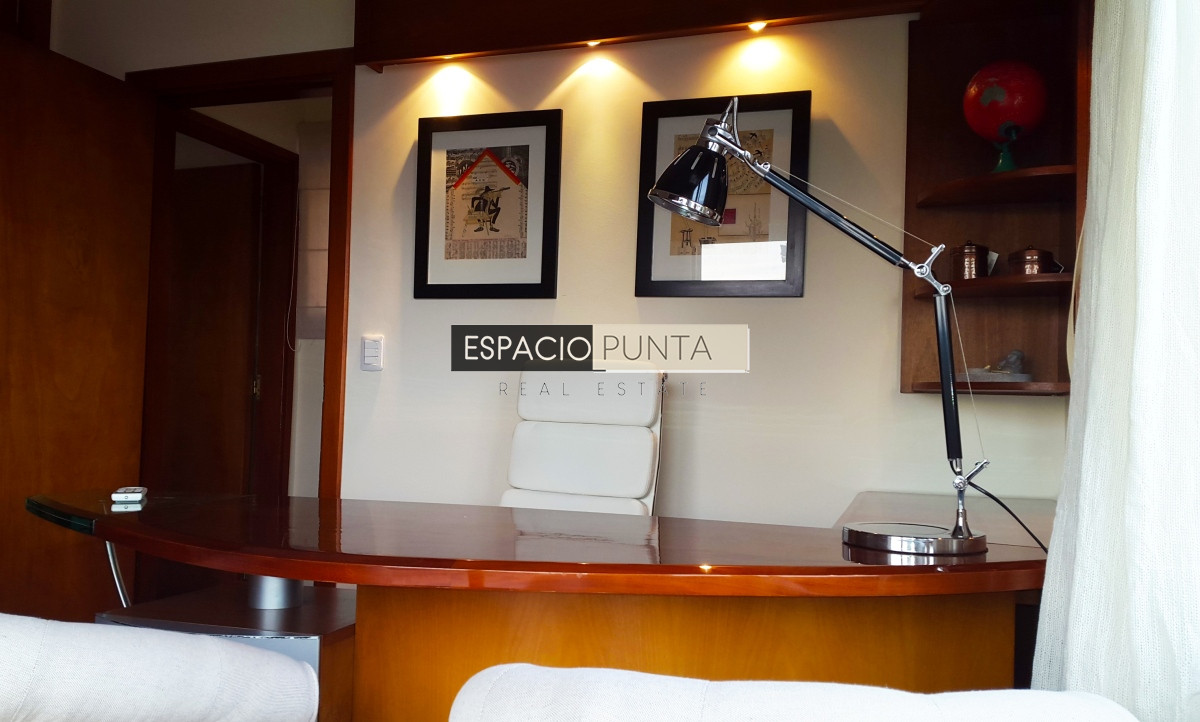 Casa ID.295 - Vendo Excelente Casa en Playa Mansa Punta del Este