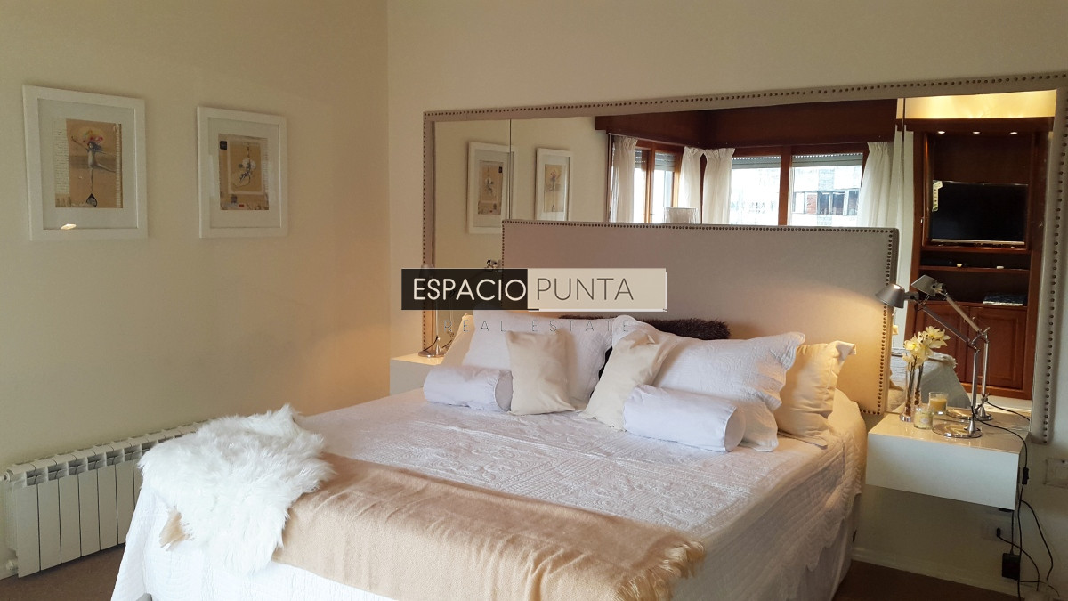 Casa ID.295 - Vendo Excelente Casa en Playa Mansa Punta del Este
