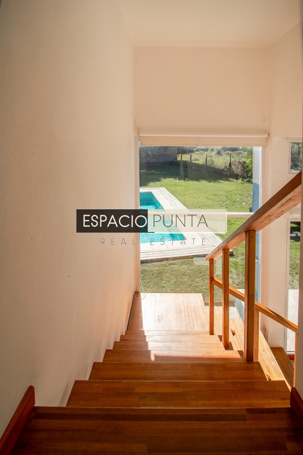 Casa ID.5167 - Venta Casa de tres dormitorios piscina climatizada Zona Marly!