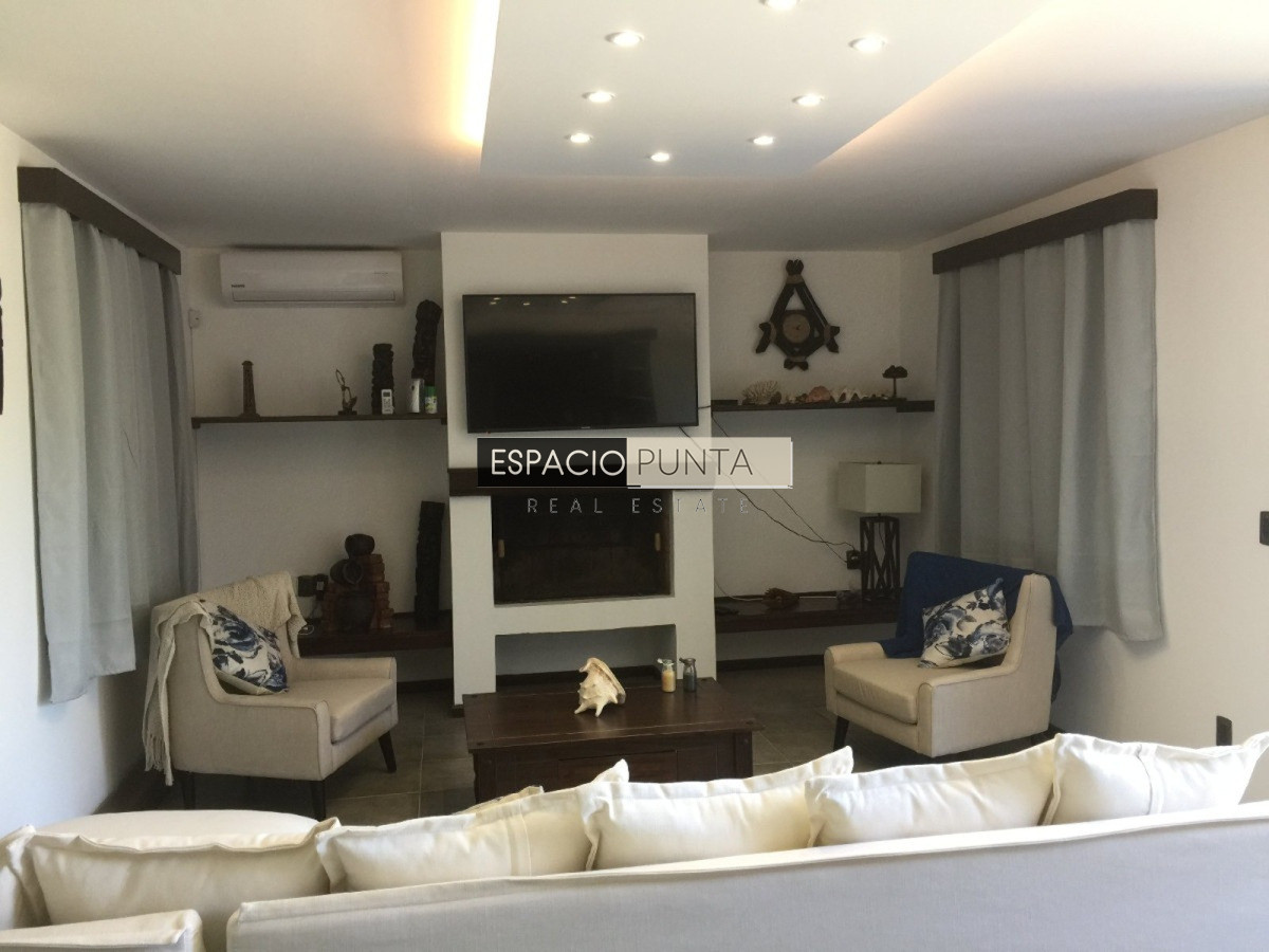 Casa ID.4735 - Hermosa Casa en Pinares