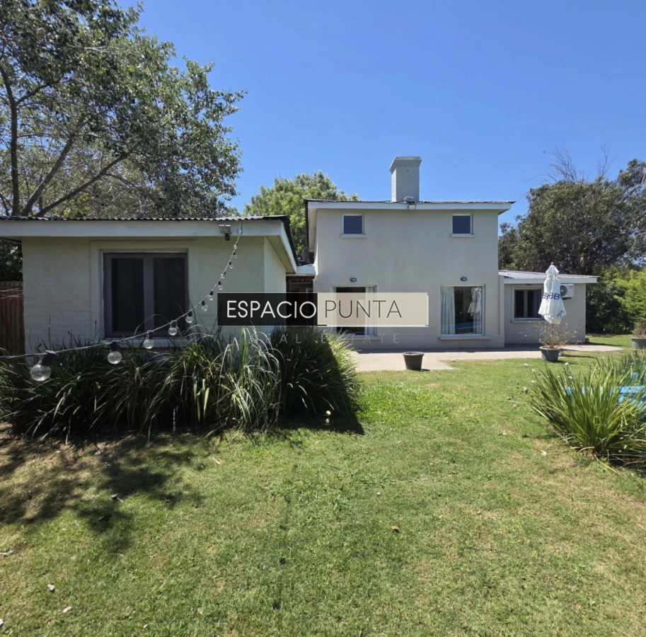 Casa ID.3917 - Gran casa en La Barra con piscina