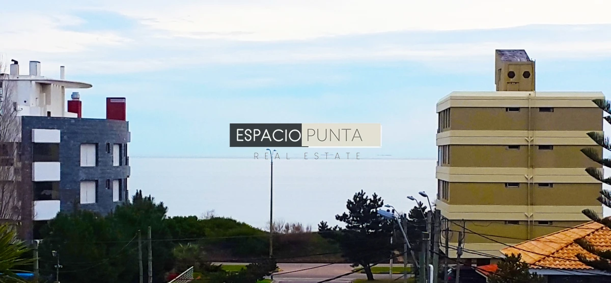 Casa ID.295 - Vendo Excelente Casa en Playa Mansa Punta del Este