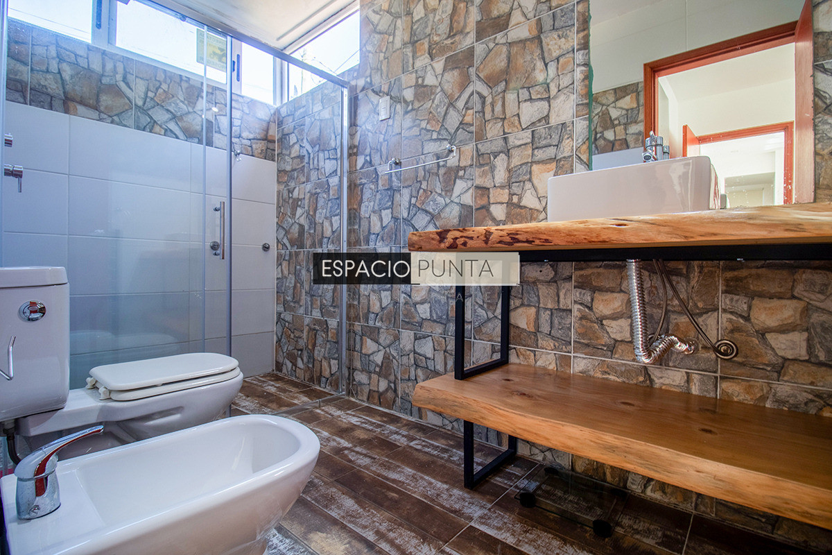 Casa ID.5167 - Venta Casa de tres dormitorios piscina climatizada Zona Marly!